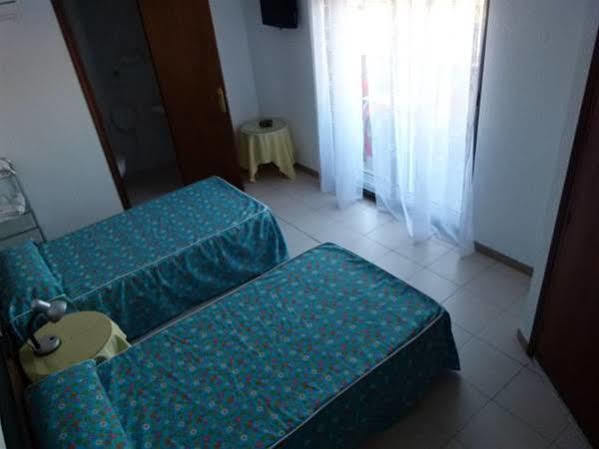 Hostal Pardo Miami Playa Exteriör bild